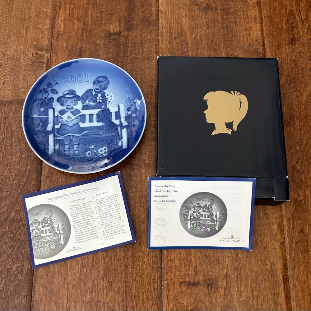2001 Bing & Grondahl, Children's Day Plate with box and certificate.